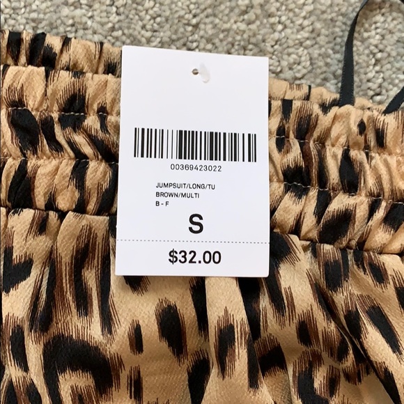 Forever 21 cheetah print romper - Picture 2 of 4